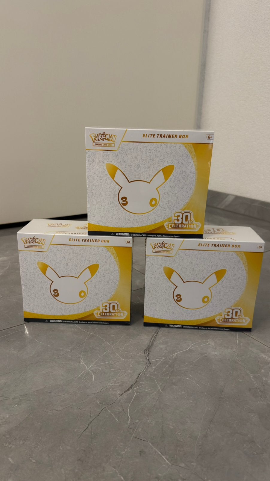 Pokemon 30th Aniversary Celebration Elite Trainer Box (ETB), Ophalen of Verzenden, Nieuw