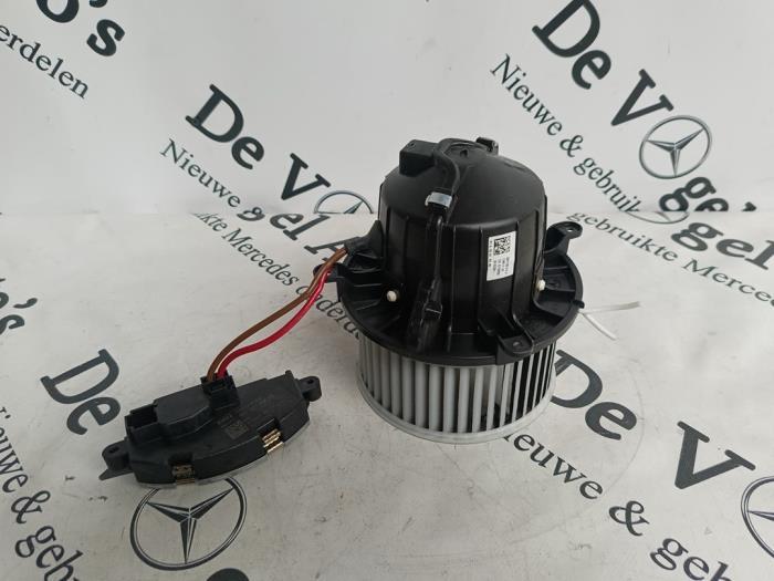 Kachel Ventilatiemotor van een Mercedes Vito, Gebruikt, -, Ophalen of Verzenden, -