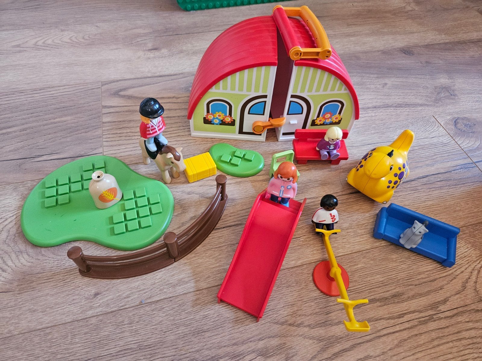 Duplo set: Boerderij, paard en schooltje, Ophalen, Gebruikt, Overige thema's, Inclusief minifiguren