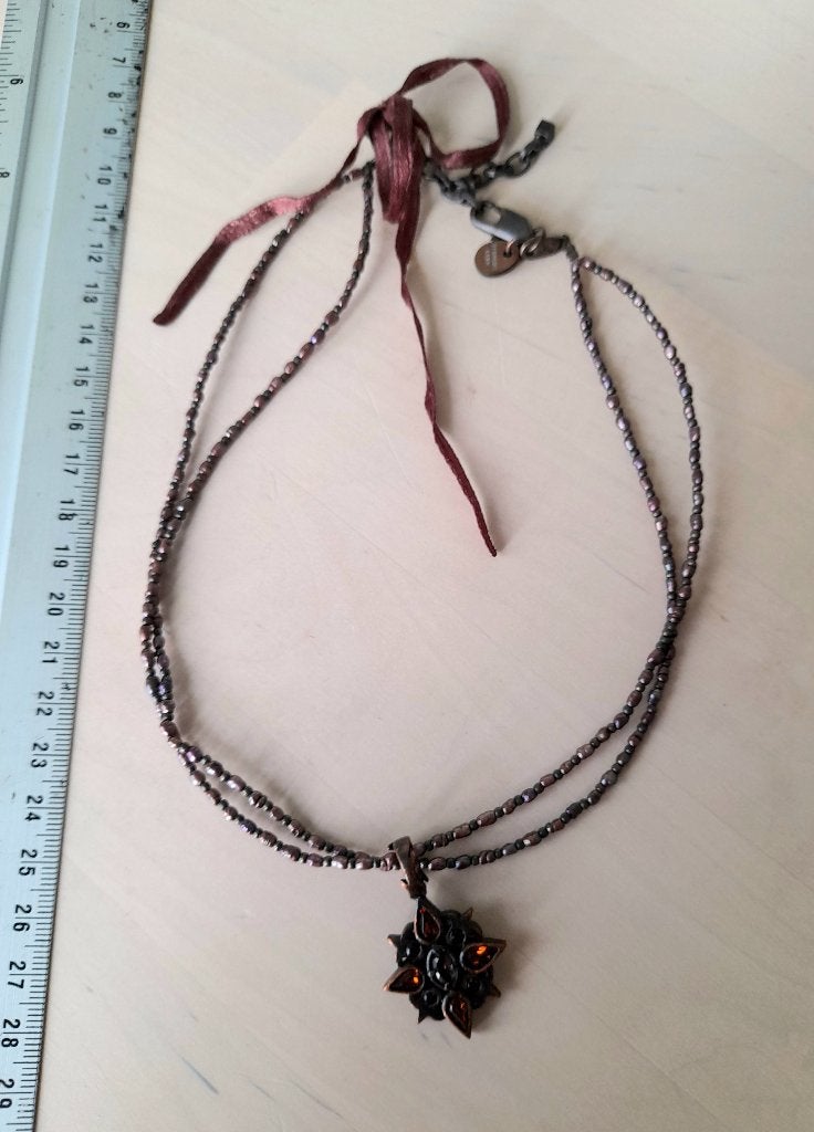 Mooie gemerkte parelketting van Dyrberg Kern, Met hanger, Bruin, Ophalen of Verzenden, Zo goed als nieuw