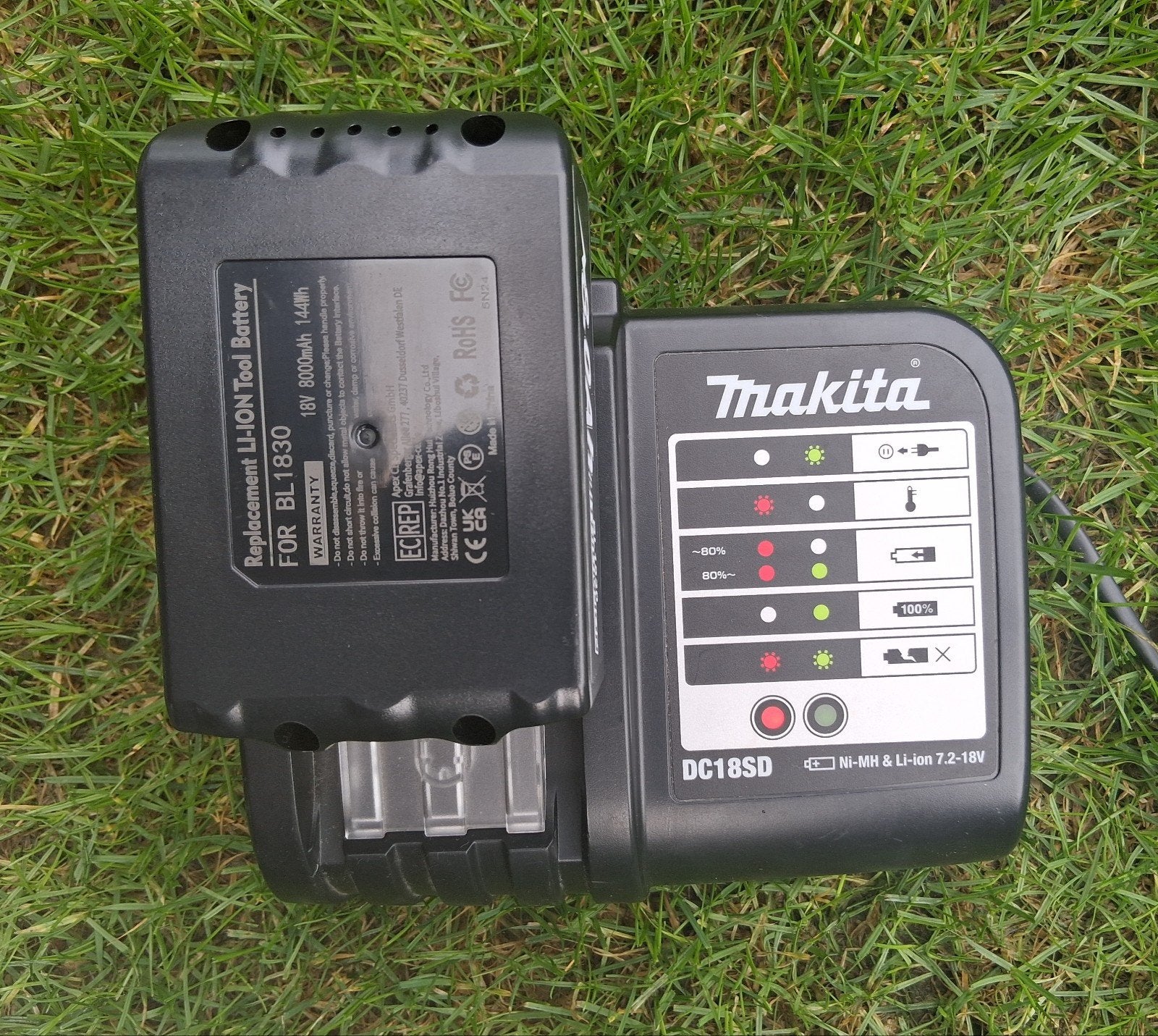 Makita DC18SD 18V acculader – originele lader, Ophalen of Verzenden, Gebruikt