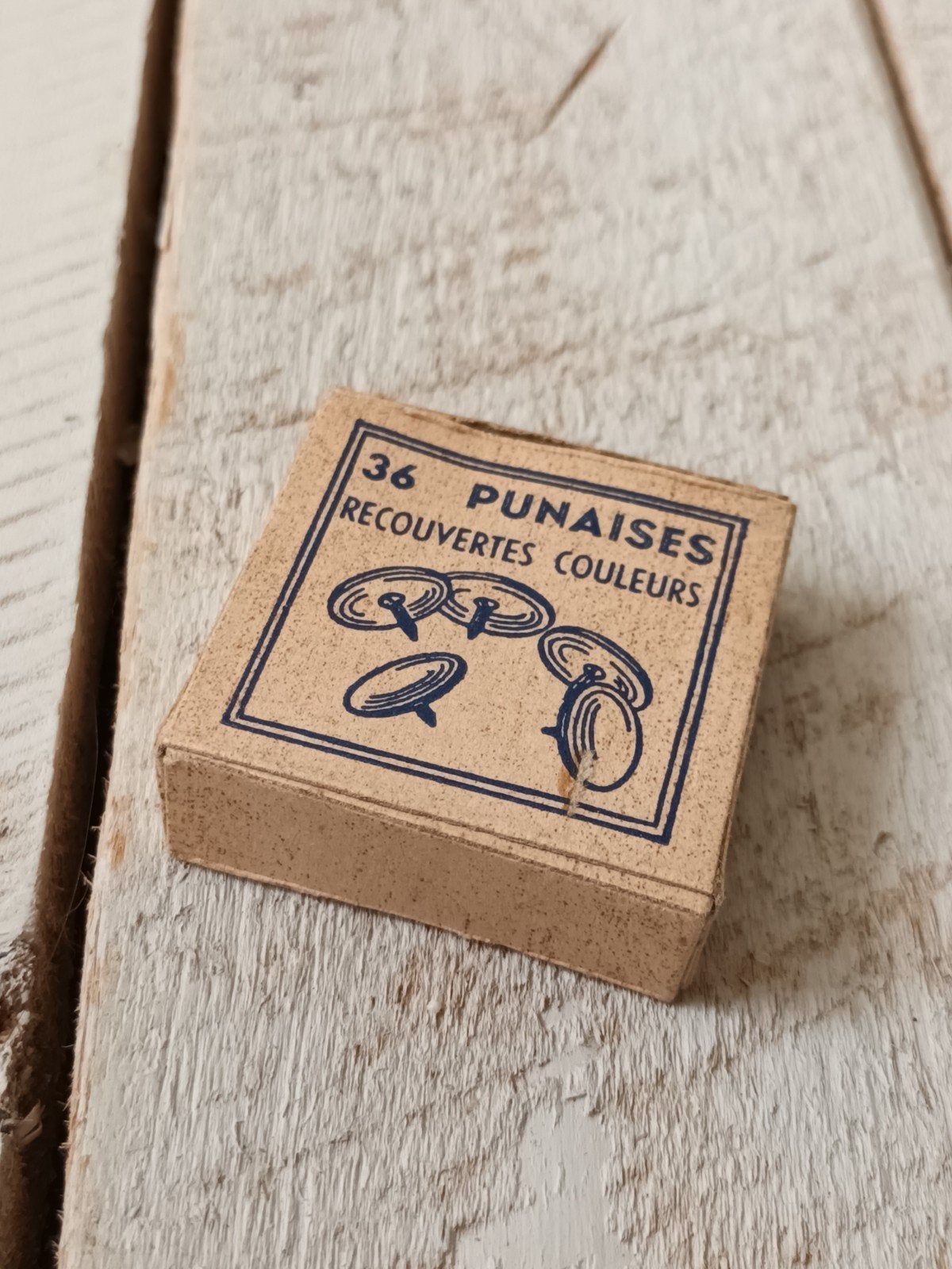 Oud doosje met punaises, Ophalen of Verzenden