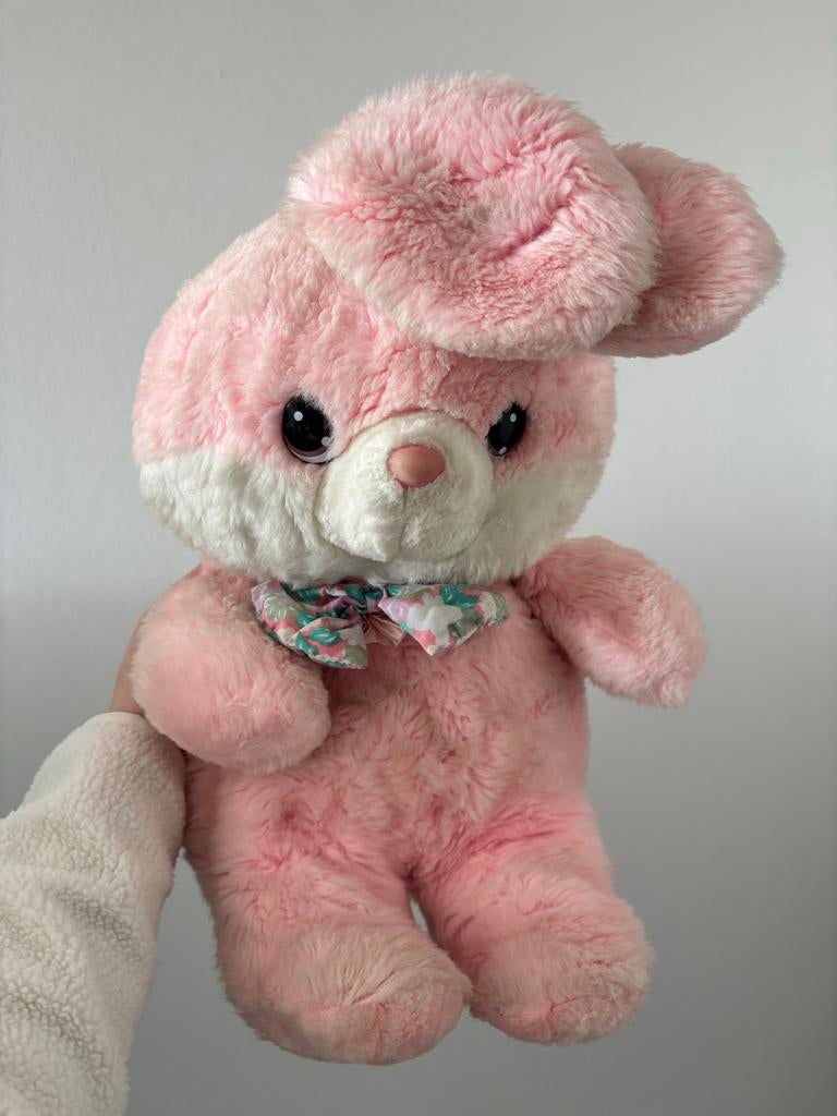 Schattig roze pluche konijn met strikje, Verzamelen, Beren en Cherished Teddies, Ophalen of Verzenden, Gebruikt, Stoffen beer