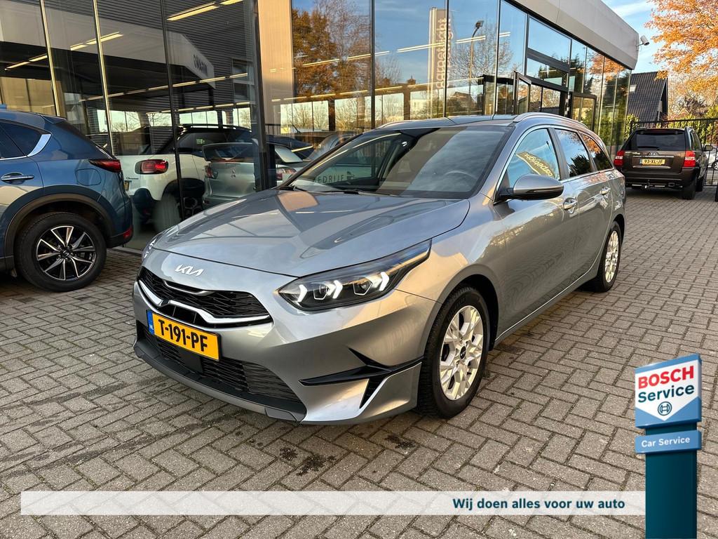 KIA Ceed Sw 1.5 T-GDi 160pk AUTOMAAT DynamicPlusLine trekhaa, Auto's, Kia, Automaat, Gebruikt, 4 cilinders, Leder en Stof