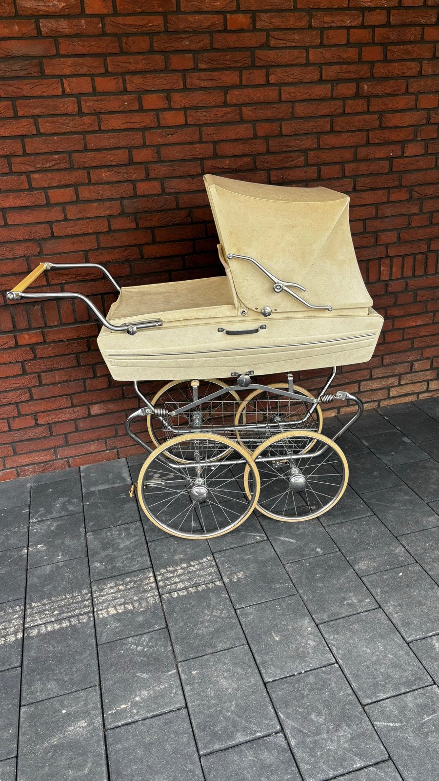 Vintage Kinderwagen - Crème met Chromen Details, Gebruikt, Ophalen of Verzenden, Met reiswieg, Kinderwagen