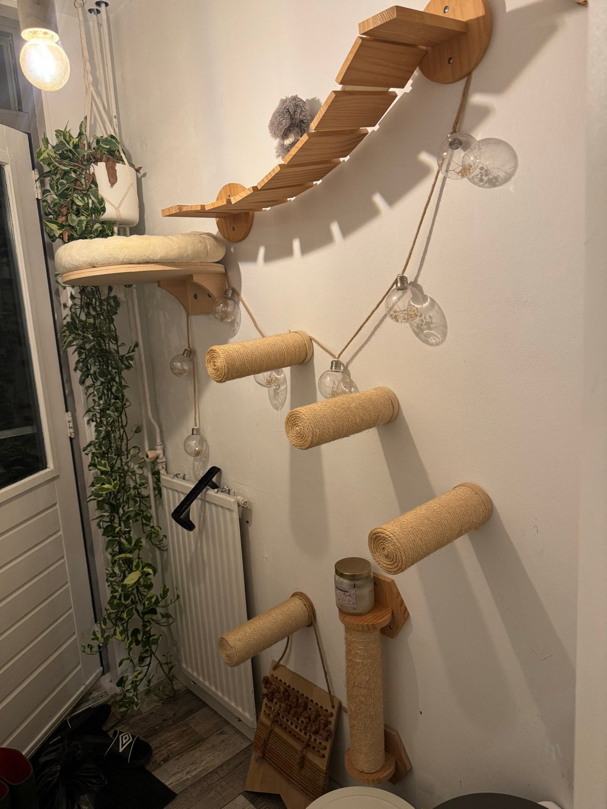 Krabpaal op muur, Dieren en Toebehoren, Ophalen, Zo goed als nieuw