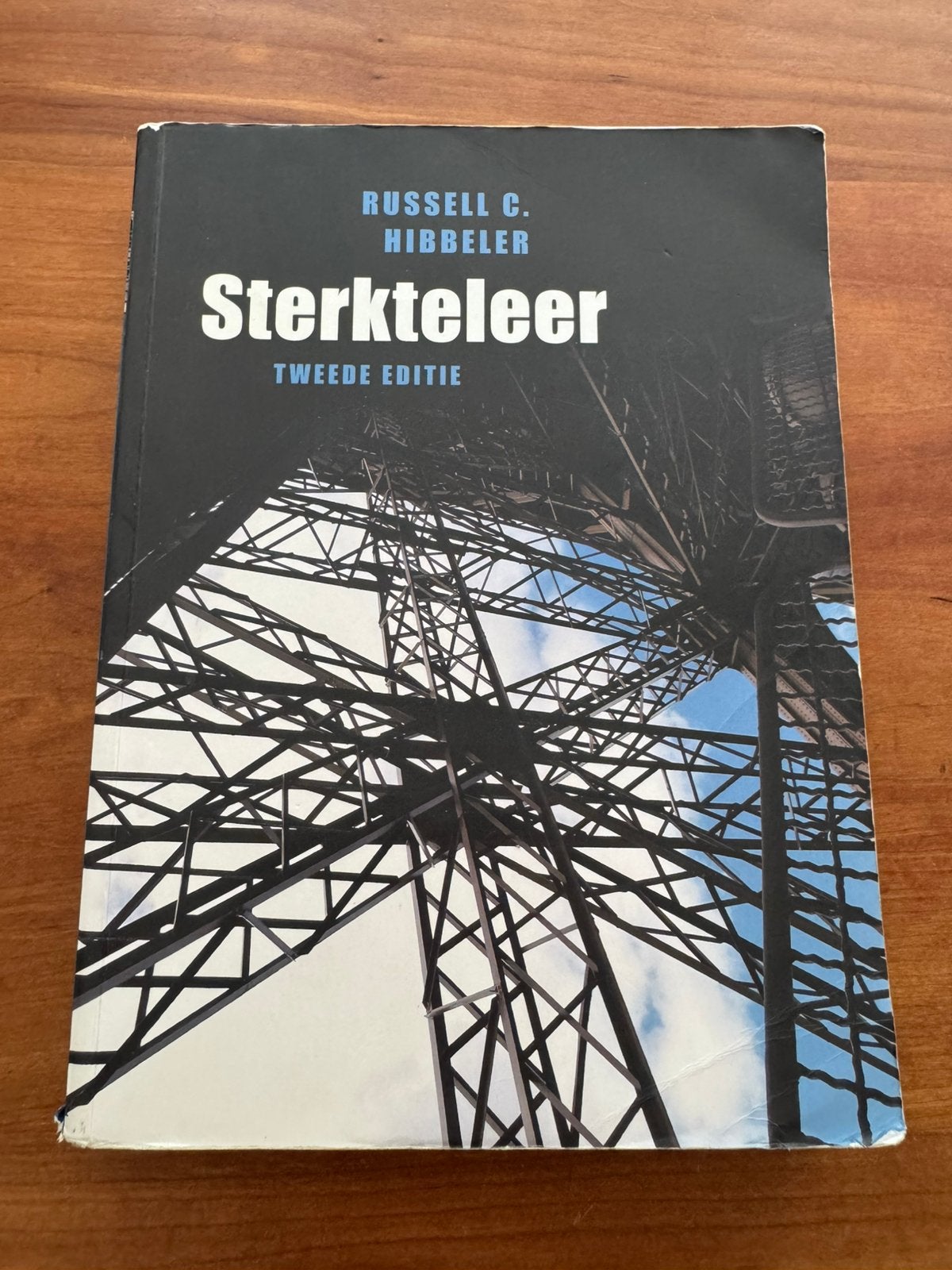 Sterkteleer - Russel C. Hibbeler, Boeken, Ophalen of Verzenden, Beta, Zo goed als nieuw, HBO