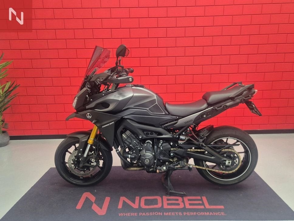 YAMAHA MT 09 Tracer 900 Akrapovic VOL, Motoren, Motorrijbewijs A, Bedrijf, Meer dan 35 kW, YAMAHA