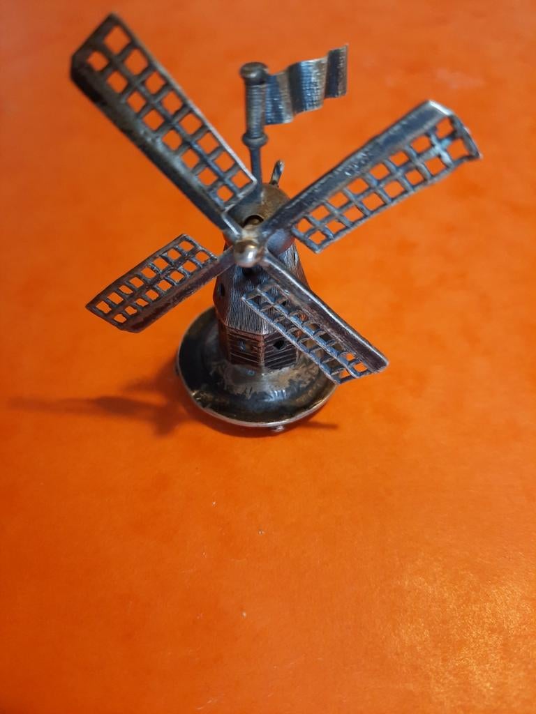 Antieke Miniatuur zilveren molen, Ophalen, Zilver