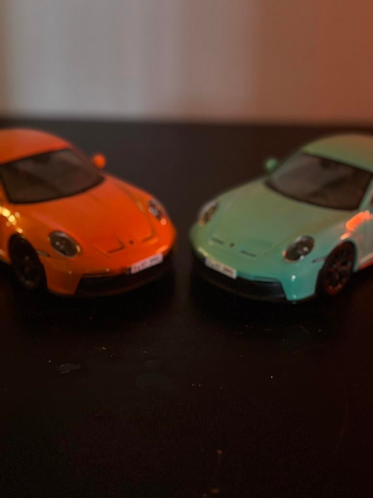 Porsche 911 GT3 1:24 x2, Ophalen of Verzenden, Zo goed als nieuw, Auto, Bburago