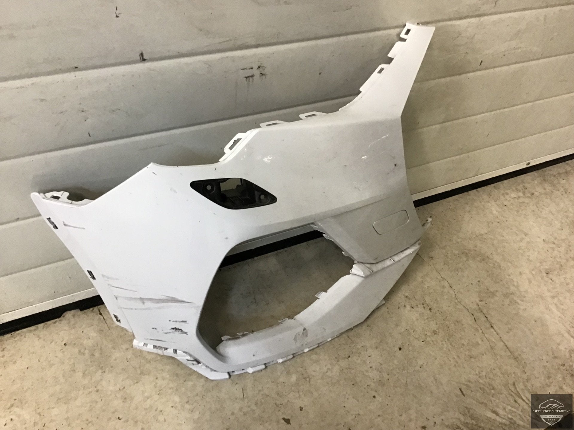 Audi Q3 83A S-Line Voorbumper Bumperhoek Links 83A807437G, Auto-onderdelen, Gebruikt, AUDI AG, Auto-Union-Strasse 1
85045  Ingolstadt, DE