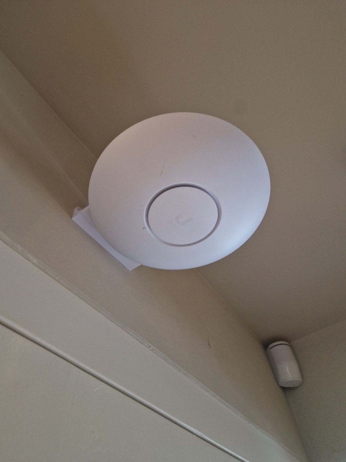 2x Ubiquiti UniFi 6 Pro (U6-Pro) Access Point, Ophalen of Verzenden, Zo goed als nieuw, Ubiquiti