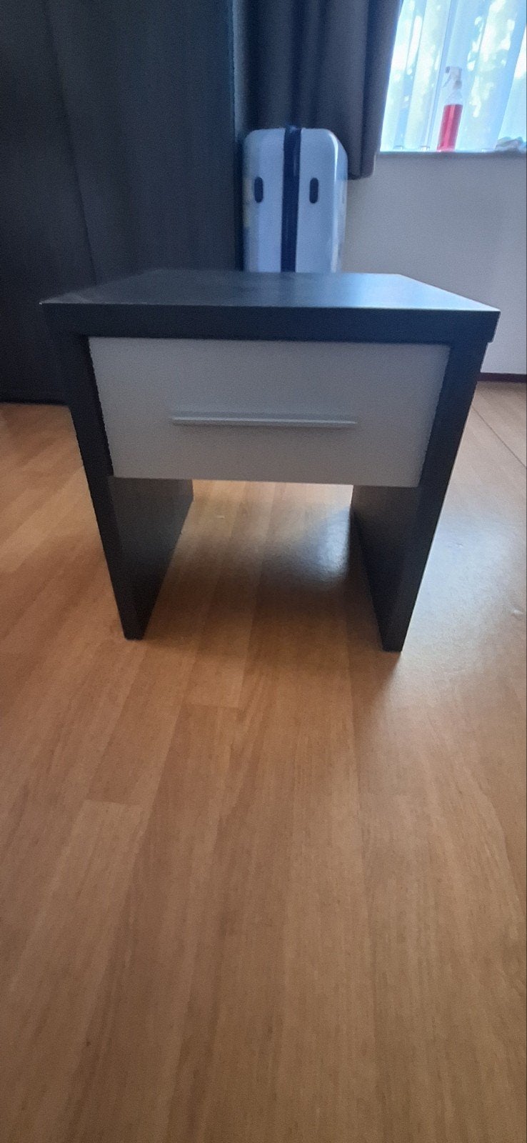 Zwart bed met nachtkastje en kledingkast, Ophalen, Gebruikt, Zwart, Twijfelaar