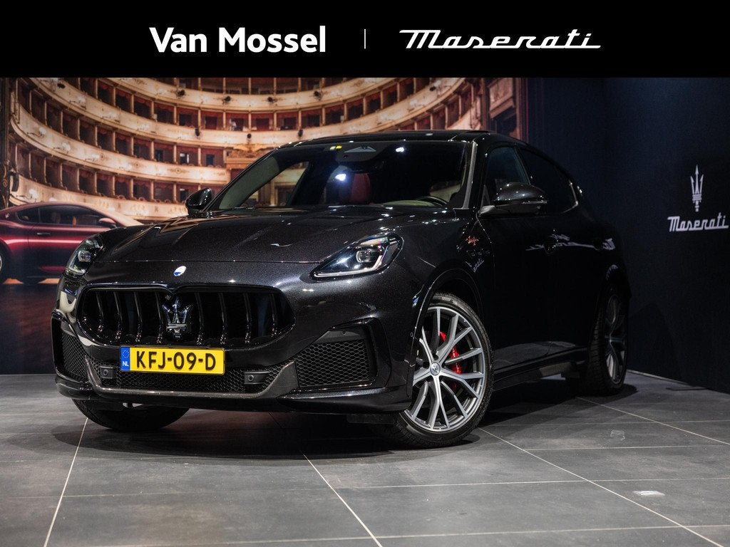 Maserati Grecale 3.0 V6 Trofeo | AWD | Carbon Exterior Pack, Auto's, Maserati, Automaat, Gebruikt, 2500 kg, Zwart