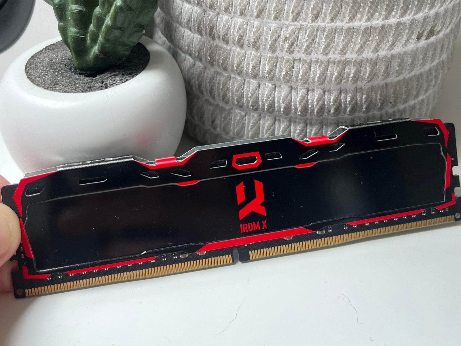 16GB DDR4 RAM – IRDM X 3200MHz
