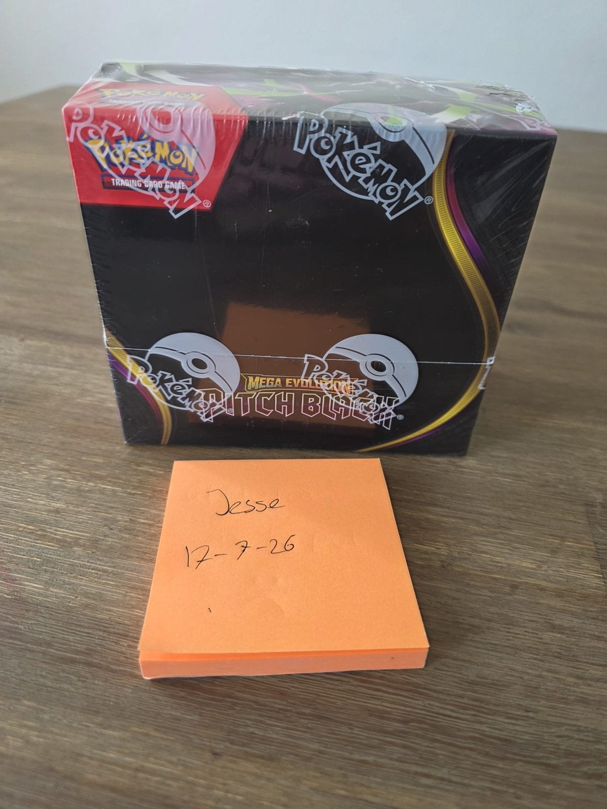 Pitch black boosterbox, Ophalen of Verzenden, Zo goed als nieuw, Boosterbox