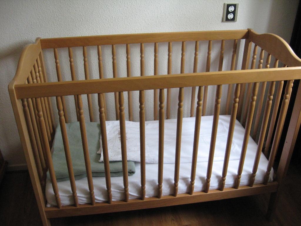 kinderbedje, Ophalen, Gebruikt, 70 tot 85 cm, Minder dan 140 cm