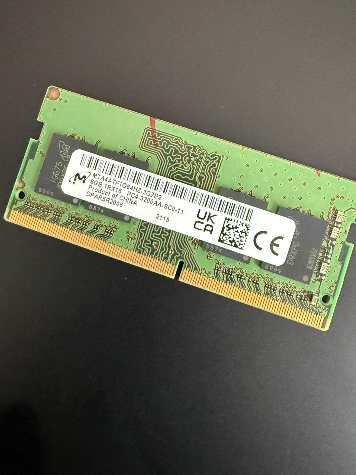 Micron DDR4 SO DIMM 8 GB 1.2 v 3200, DDR4, 8 GB, Ophalen of Verzenden, Zo goed als nieuw