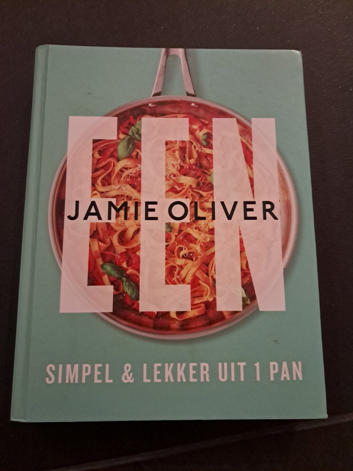 Jamie Oliver: Simpel & Lekker uit 1 Pan - Kookboek, Ophalen of Verzenden, Gelezen, Jamie Oliver, Overige typen
