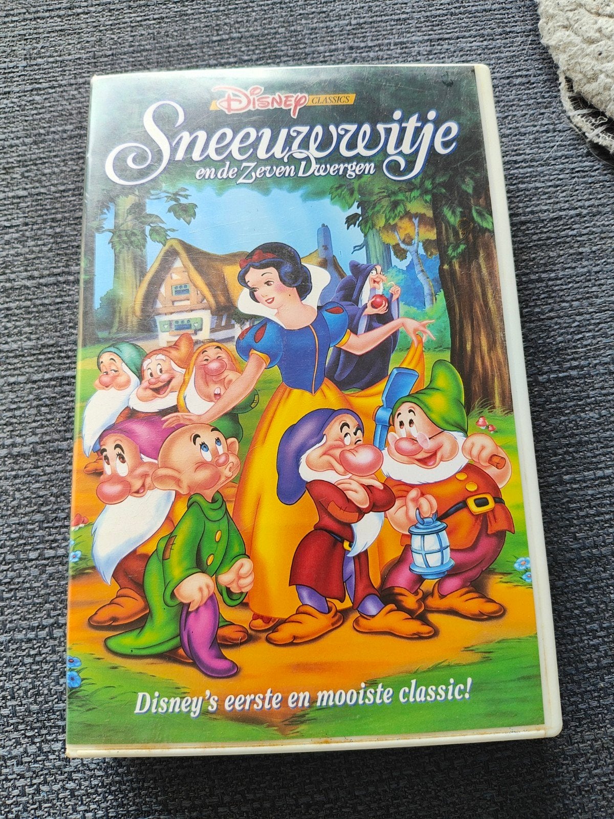 Sneeuwwitje en de Zeven Dwergen, Cd's en Dvd's, VHS | Kinderen en Jeugd, Gebruikt, Tekenfilm, Alle leeftijden, VHS