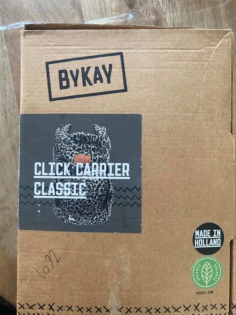 ByKay Click Carrier Classic Draagzak Luipaardprint, Buik of Rug, Zo goed als nieuw, Draagzak, Ophalen