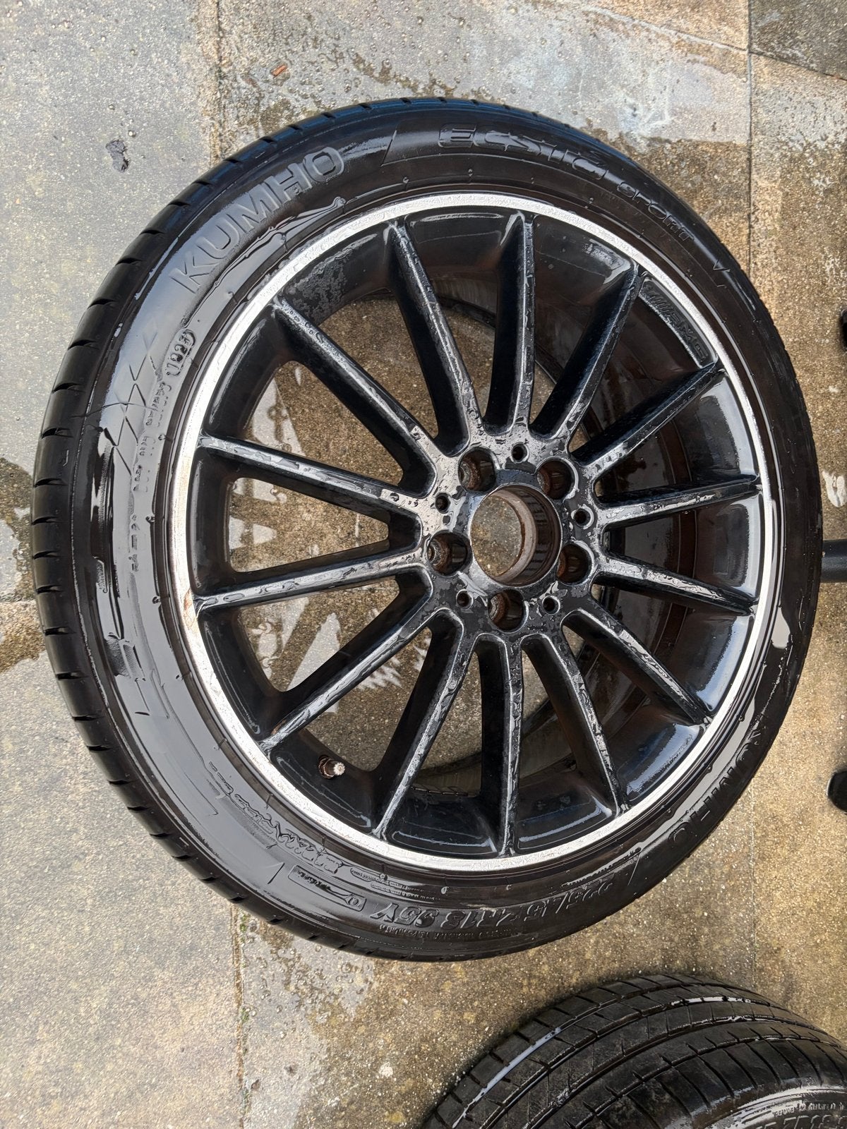2 AMG velgen met zomerbanden - 1tje lichte krasjes, Ophalen, 18 inch, Gebruikt, Banden en Velgen
