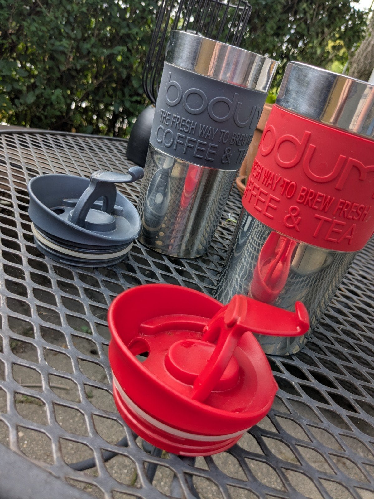 Bodum Travel Mugs - Set van 2 (Rood & Grijs), Overige typen, Bodum, Ophalen of Verzenden, Zo goed als nieuw
