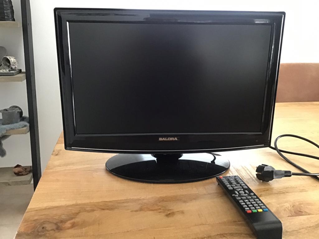 Te koop aangeboden Mooie kleine tv met dvd speler Salora, Ophalen, Gebruikt, 50 Hz, Overige merken