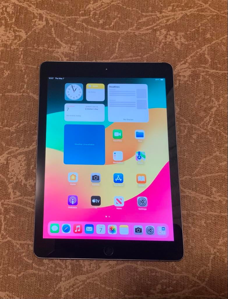 Apple iPad 6e generatie 128GB Wi-Fi Zilver, Computers en Software, Apple iPads, 10 inch, Apple iPad, Ophalen of Verzenden, Zo goed als nieuw