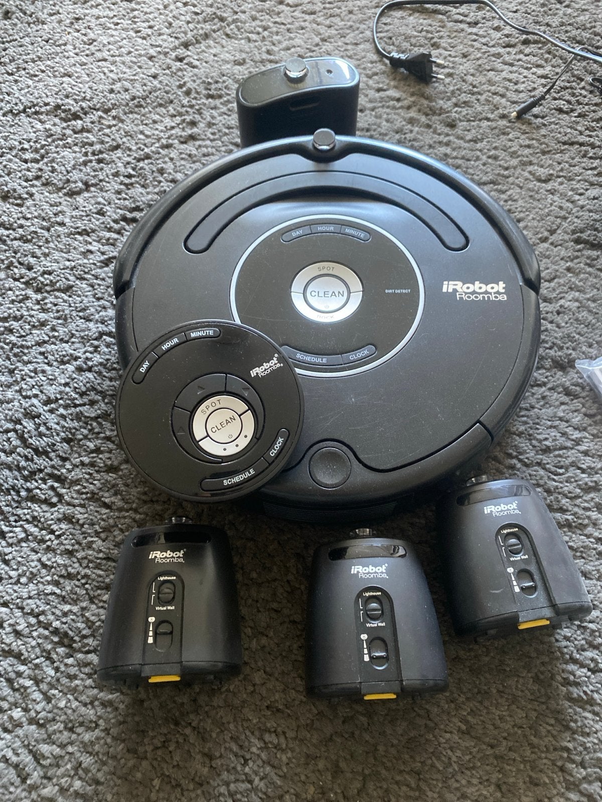 iRobot Roomba 581 met 3x Lighthouse en remote, Inclusief accessoires, IRobot, Ophalen of Verzenden, Robotstofzuiger