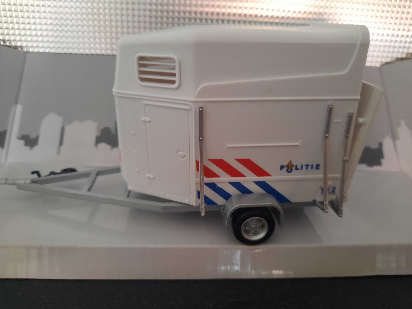 Horse Trailer Dutch Police Autority Schaal 1:43, Overige merken, Auto, Nieuw, Cararama