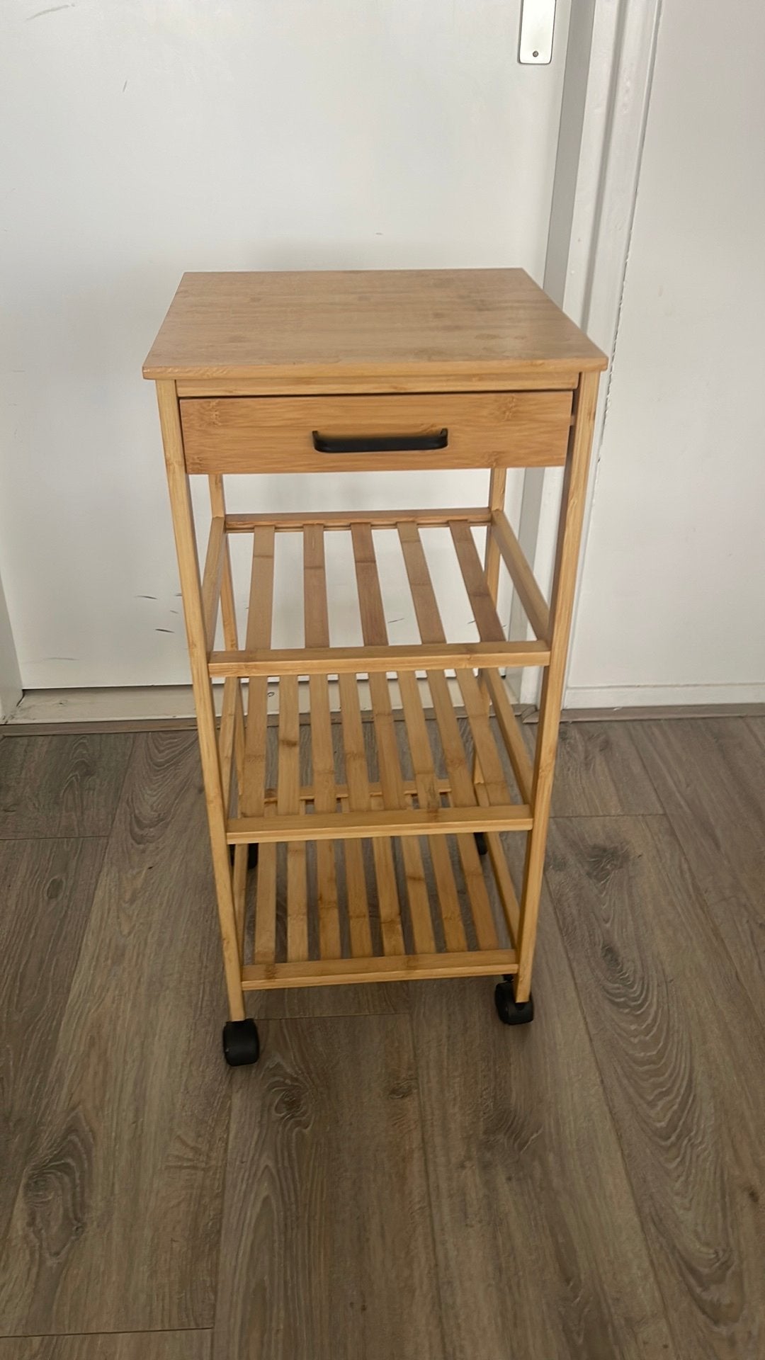 Badkamer kastje, Ophalen, Zo goed als nieuw