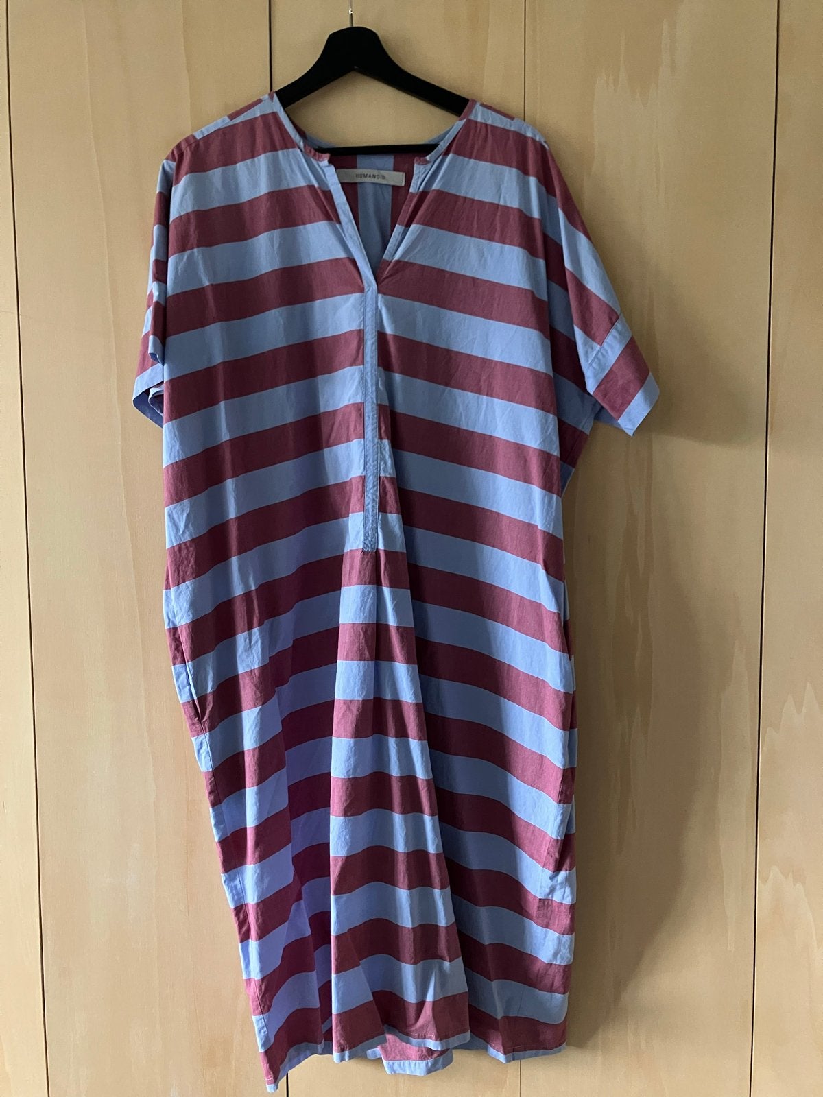 Humanoid gestreepte jurk kaftan maat L, Kleding | Dames, Jurken, Gedragen, Maat 42/44 (L), Meerkleurig, Onder de knie, Ophalen of Verzenden