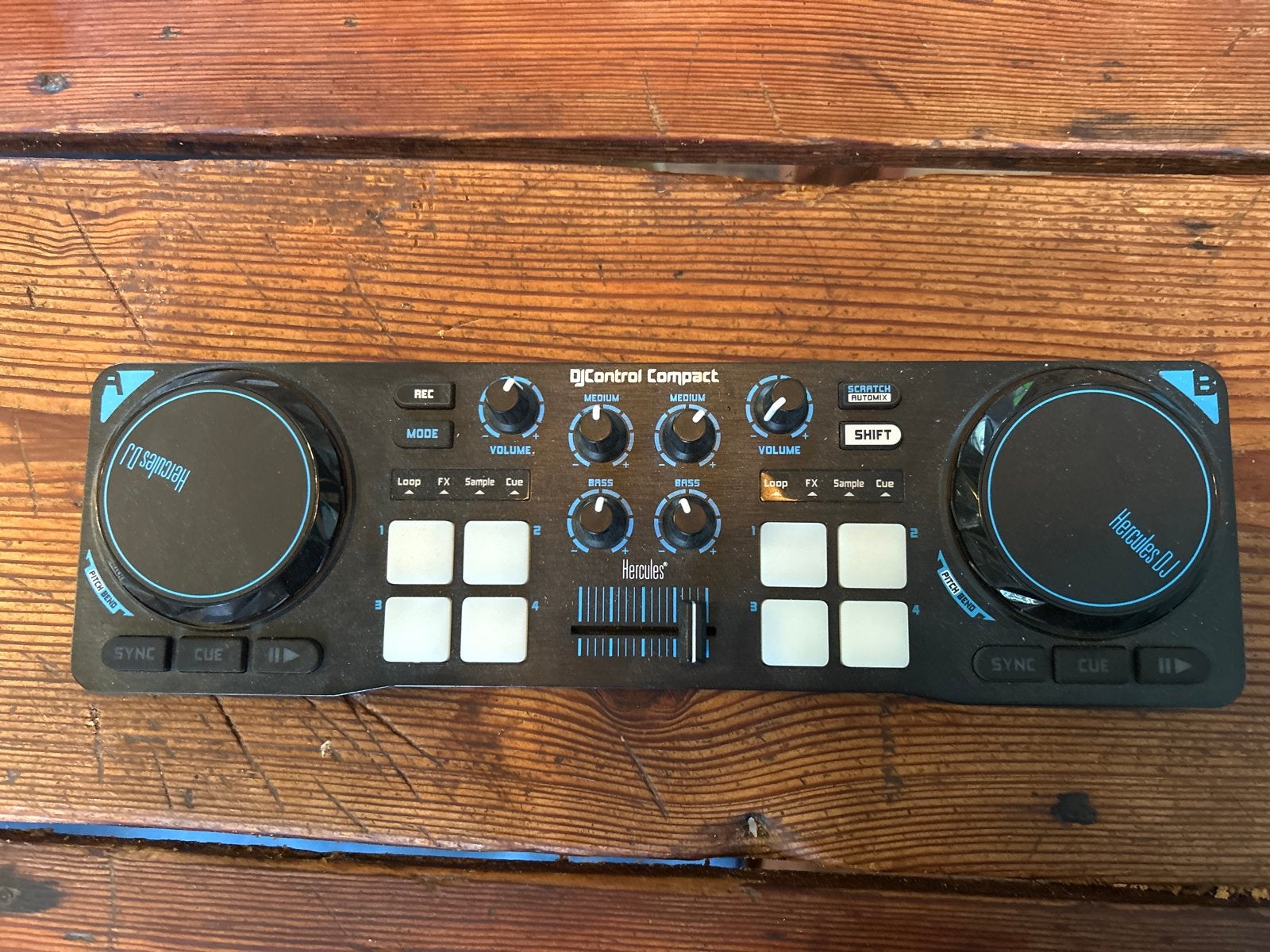 Hercules DJControl Compact DJ-controller, Ophalen of Verzenden, Zo goed als nieuw, Dj-set, Overige merken