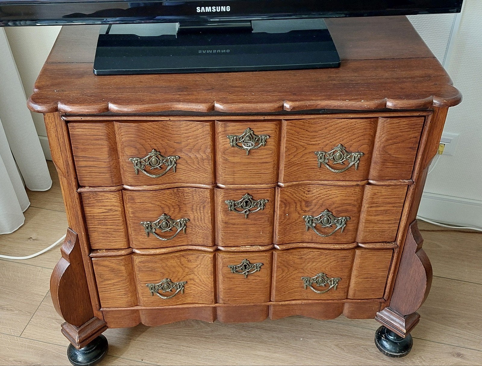 Buikkastje/ Antieke ladekast met 3 lades - 77x41x73 cm, Ophalen