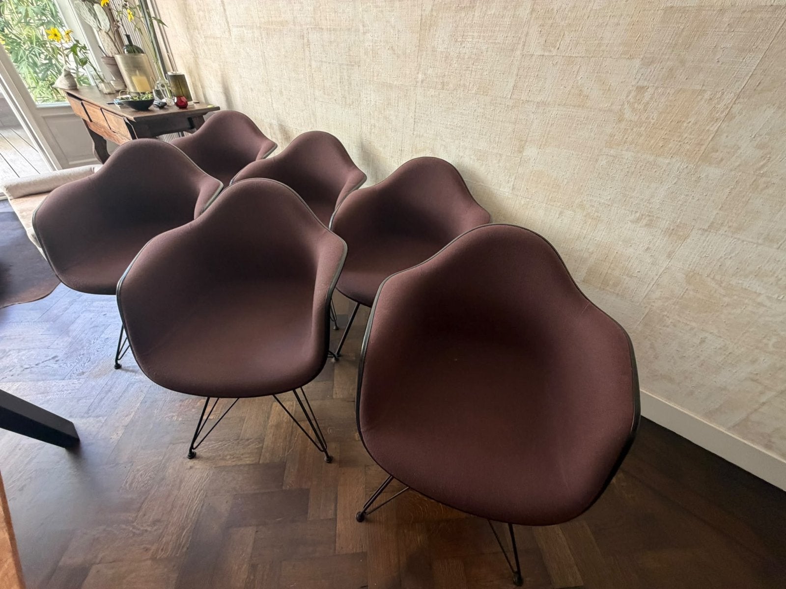 Set of 6 Original Vitra Arm-chairsCharles & Ray Eames, Kunststof, Bruin, Ophalen of Verzenden, Zo goed als nieuw