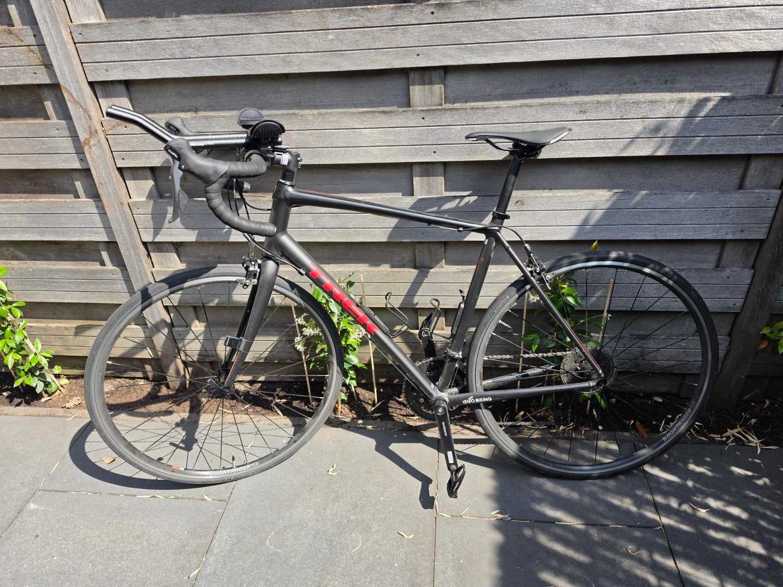 Trek Domane AL 2 2018 Racefiets - Framemaat 58 - Zwart, Fietsen en Brommers, Fietsen | Racefietsen, 28 inch, Gebruikt, Aluminium