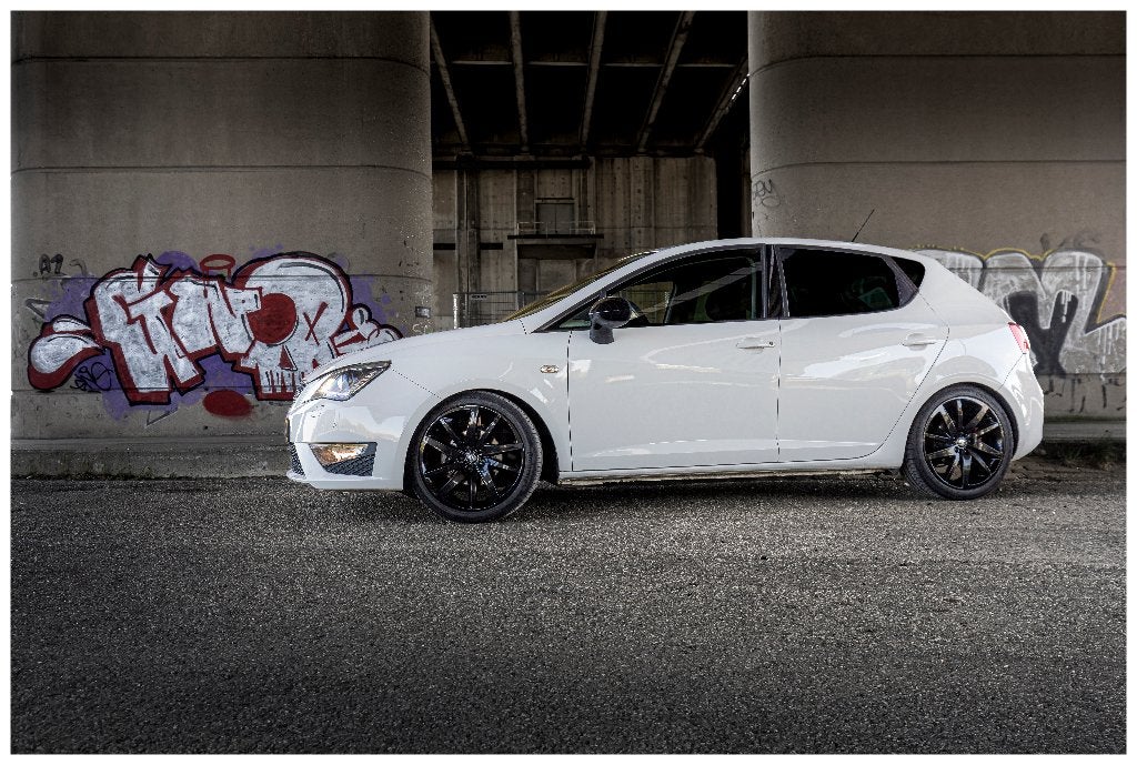 Unieke Seat Ibiza FR met nieuwe ophanging en Brembo remmen, Voorwielaandrijving, Stof, 40 €/maand, Zwart