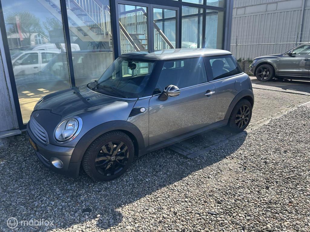 Mini Mini 1.4 One Aut onderhoudsboekjes, 15 km/l, Gebruikt, 4 stoelen, 49 €/maand
