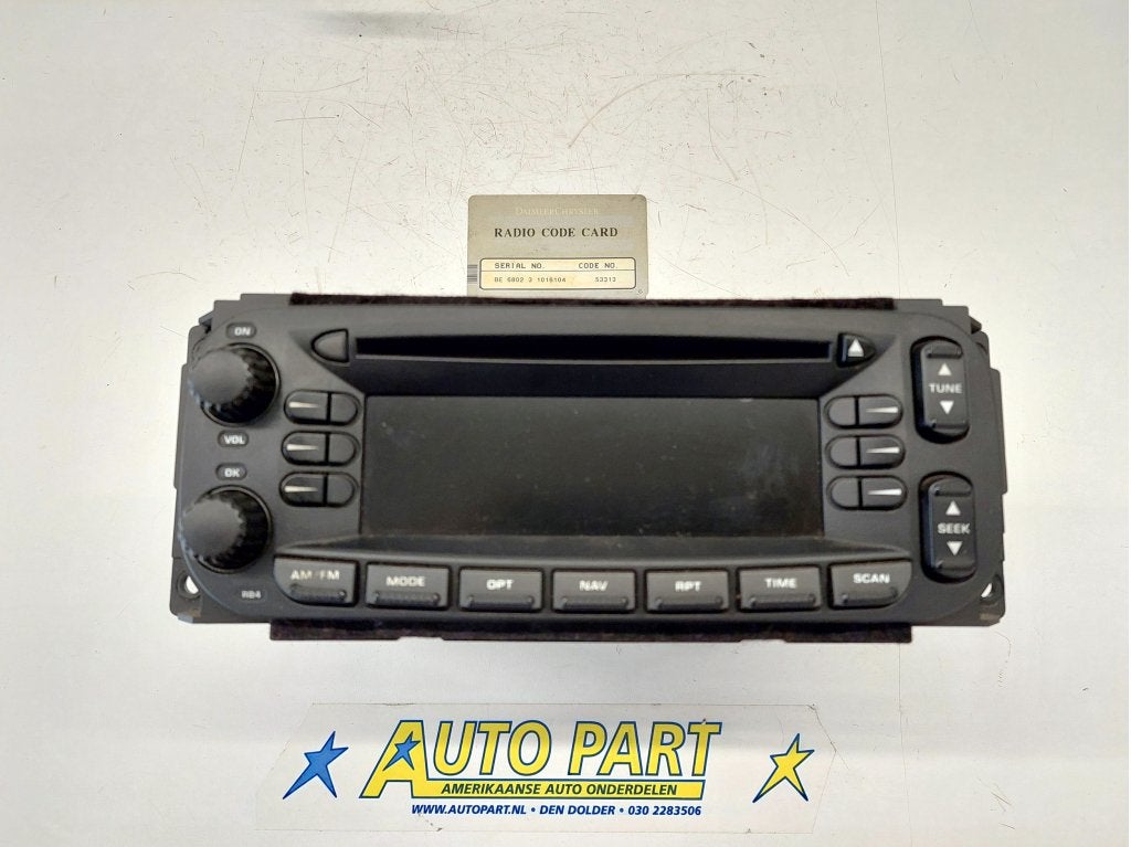 Dodge Ram radio met navigatie 2003-2005, Gebruikt, PO Box 21-8004 | Auburn Hills, MI 48321-8004, Ophalen of Verzenden, Amerikaanse onderdelen