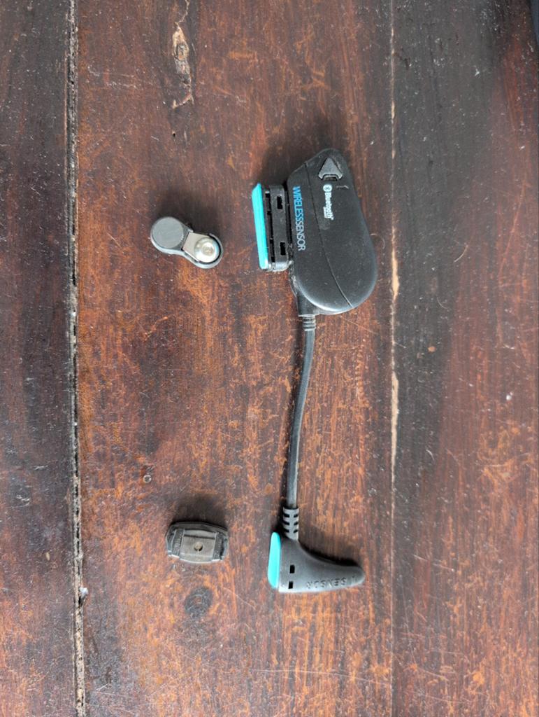 Btwin Cadence and Speed sensor bluetooth, Fietsen en Brommers, Fietsaccessoires | Fietscomputers, Ophalen of Verzenden, Snelheidssensor