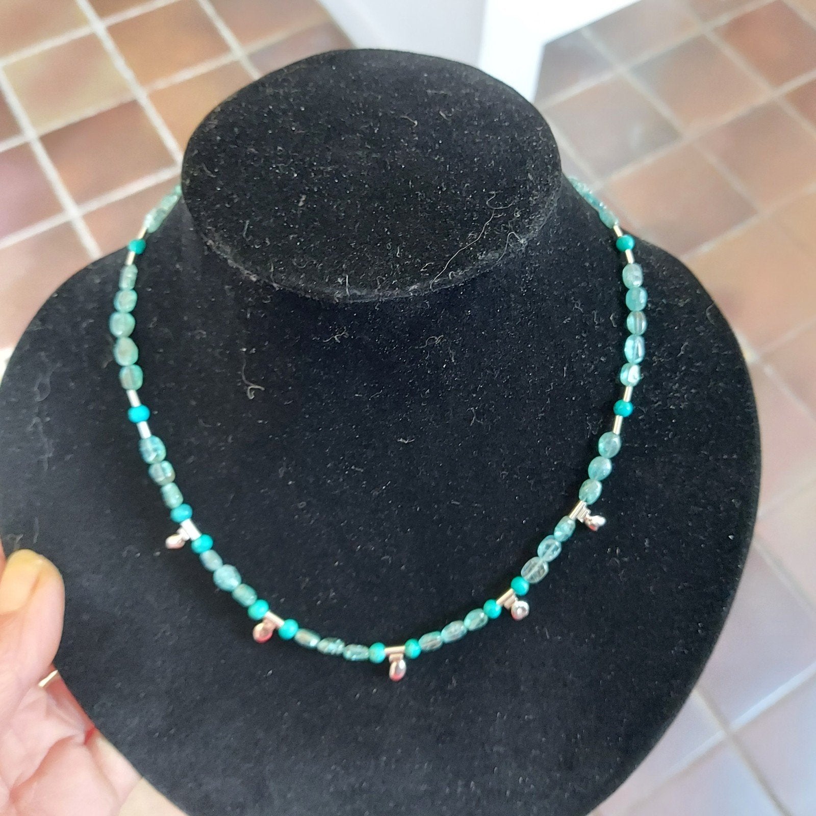 Mooi subtiele ketting blauwe Apatiet en Turquoise en zilver, Blauw, Nieuw, Ophalen of Verzenden, Met edelsteen