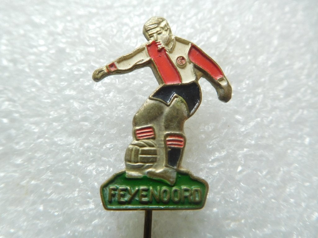 speldje voetballer Feijenoord, Verzamelen, Speldjes, Pins en Buttons, Verzenden, Zo goed als nieuw, Overige onderwerpen