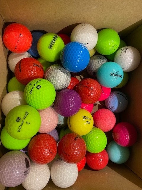 Golfballen; 50 lakeballs diverse kleuren, Ophalen of Verzenden, Gebruikt, Bal(len)
