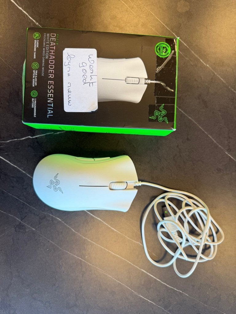 razer deathadder essential gaming muis white, Gebruikt, Gaming muis, Info@opruimdeals.nl, Ophalen of Verzenden