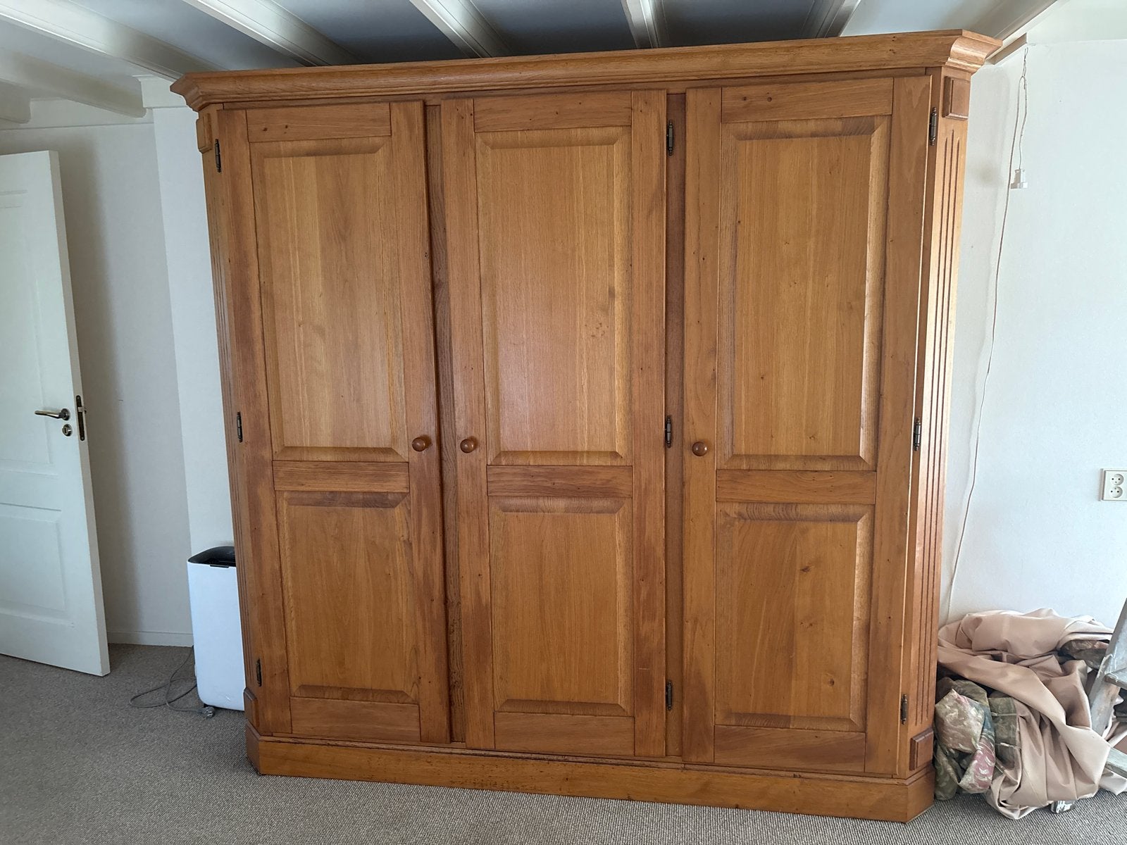 Al gedemonteerd- Grote houten kast met veel opbergruimte, Ophalen, Gebruikt, 200 cm of meer, 200 cm of meer
