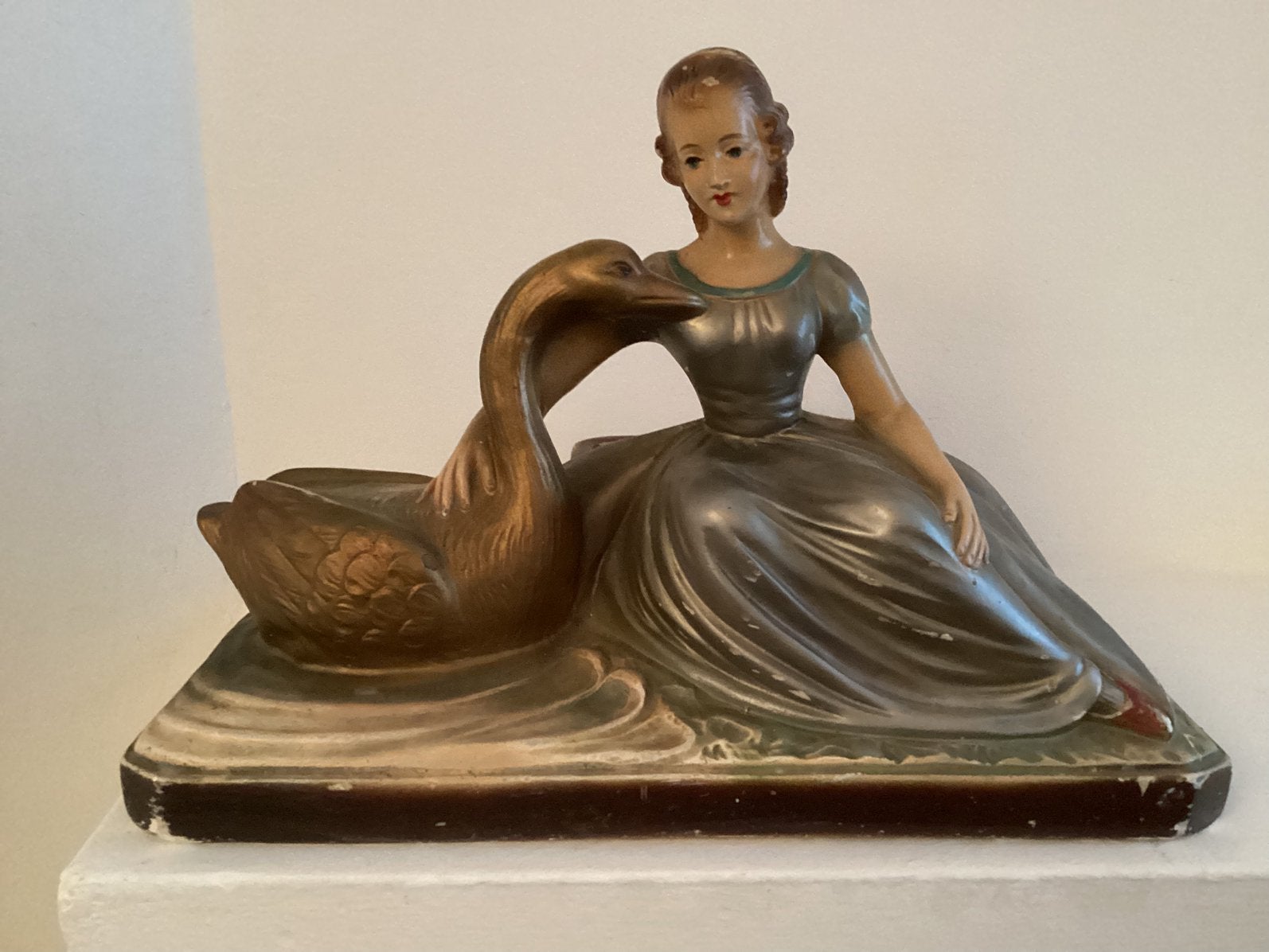 Beeld vrouw met zwaan vintage, Antiek en Kunst, Ophalen of Verzenden