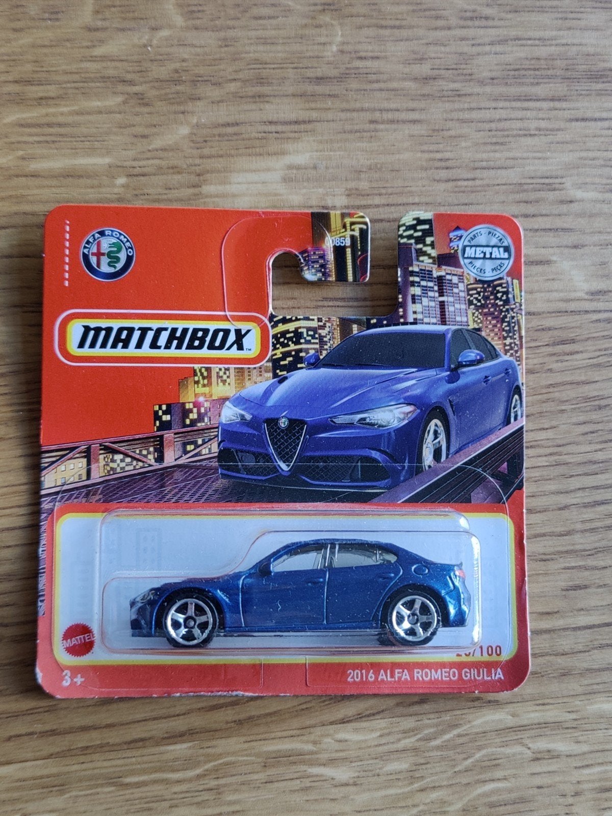 Matchbox Alfa Romeo Giulia BLAUW, Ophalen of Verzenden, Auto