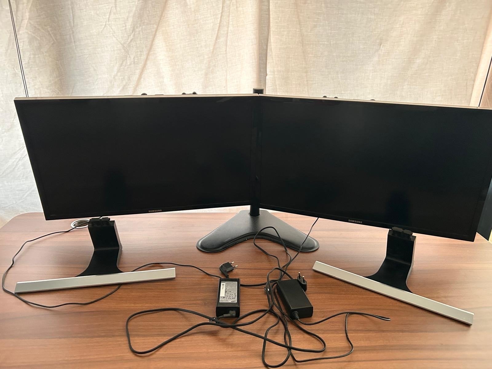 2x Samsung U28E590D 4K monitoren (28 inch) + Logilink standa, Computers en Software, Monitoren, Ophalen, Zo goed als nieuw, Ultra HD (4K)