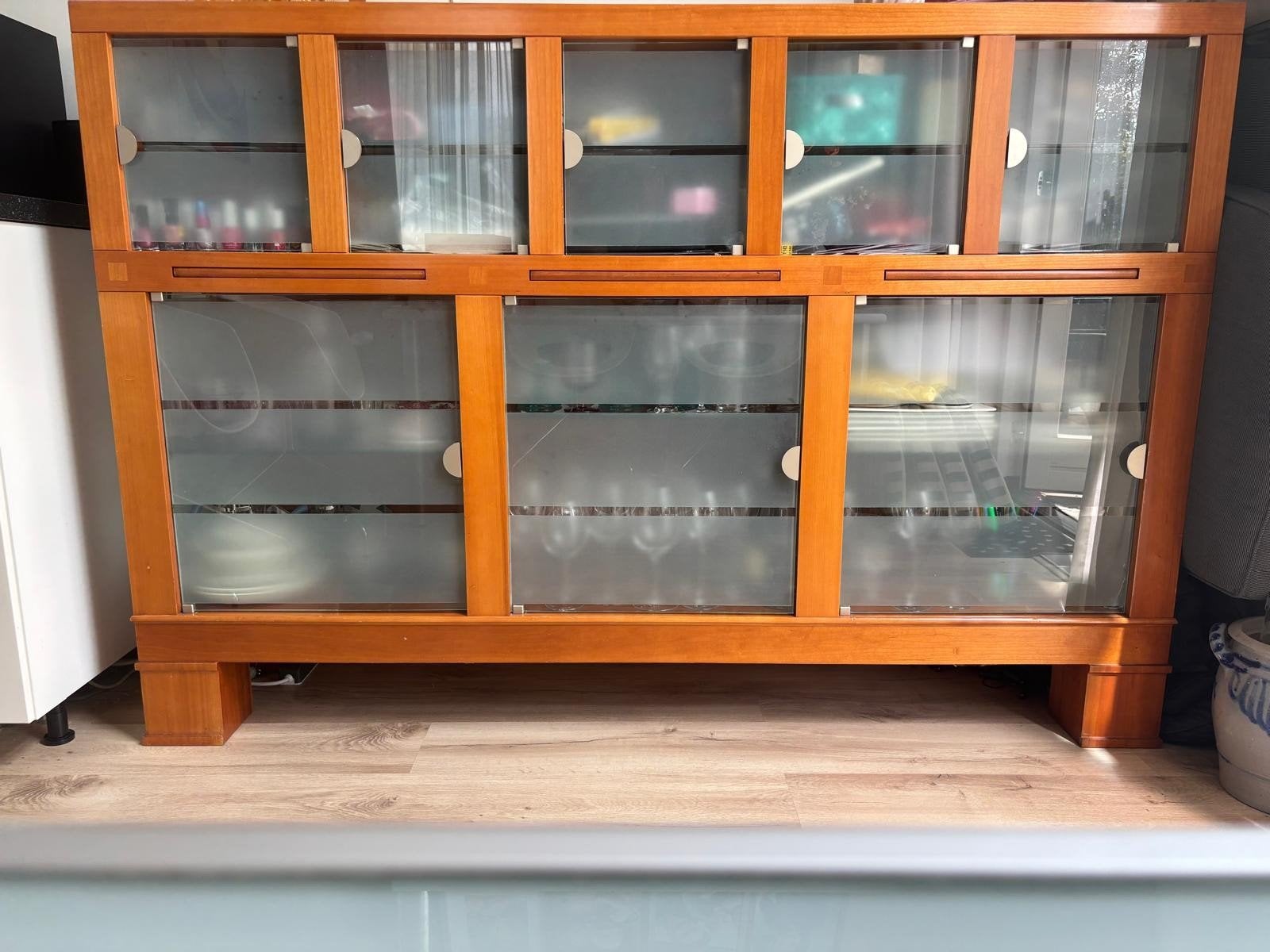 Giorgetti "Oli" dressoir / vitrinekast, Ophalen, Zo goed als nieuw, 25 tot 50 cm, Minder dan 100 cm